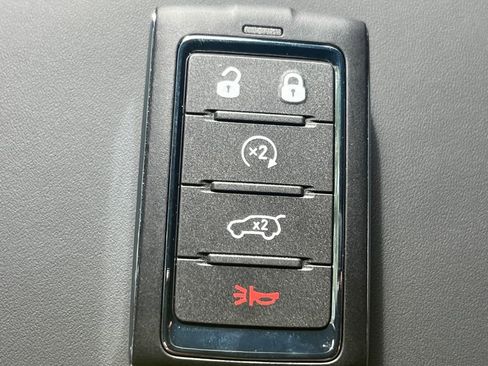 New 2025 Jeep Grand Cherokee L Overland w/ Luxury Tech Group IV image 14