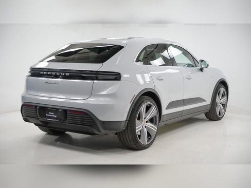 Certified 2025 Porsche Macan 4S Electric image 10
