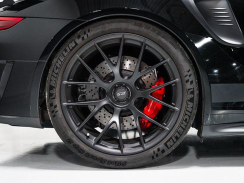 Used 2019 Porsche 911 GT3 RS w/ Weissach Package RWD image 11