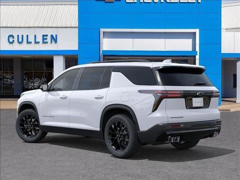 New 2026 Chevrolet Traverse LT w/ Midnight/Sport Edition FWD image 3