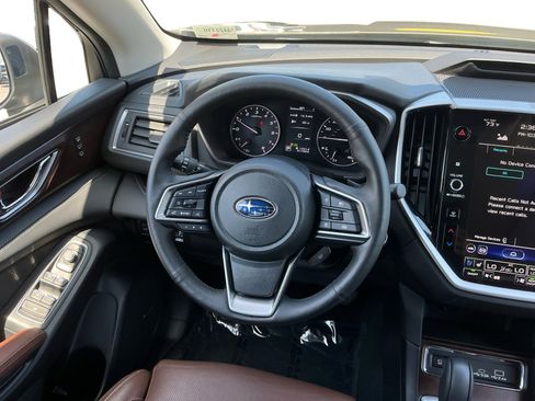 Used 2023 Subaru Ascent Touring AWD/4WD image 11