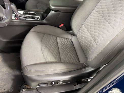 Used 2020 Chevrolet Equinox LT image 11