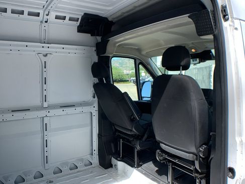 Used 2024 RAM ProMaster 2500 w/ Safety Group FWD image 24