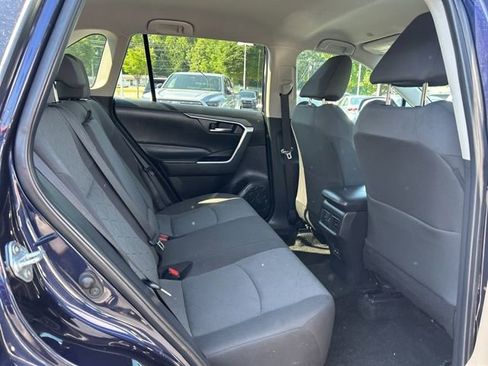 Used 2024 Toyota RAV4 XLE FWD image 20