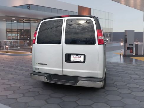 Used 2017 Chevrolet Express 3500 LT w/ LT Preferred Equipment Group image 9