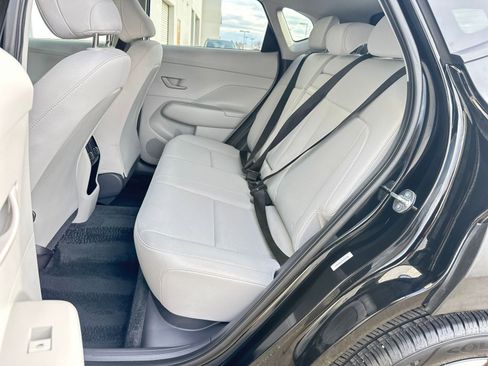 Used 2025 Hyundai Kona SEL image 37