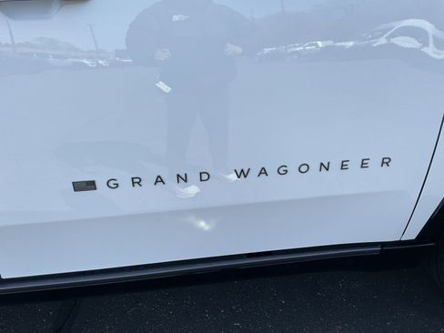 New 2026 Jeep Grand Wagoneer L Limited AWD/4WD image 23