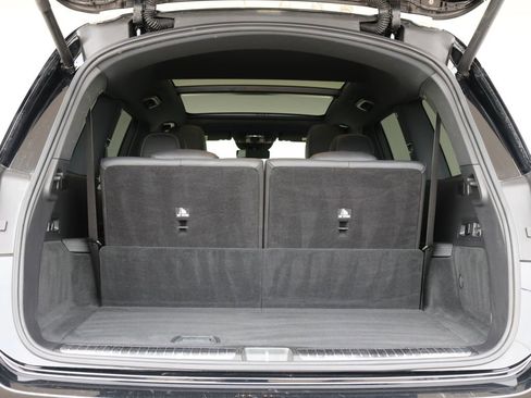 Used 2025 Mercedes-Benz GLS 450 4MATIC image 30