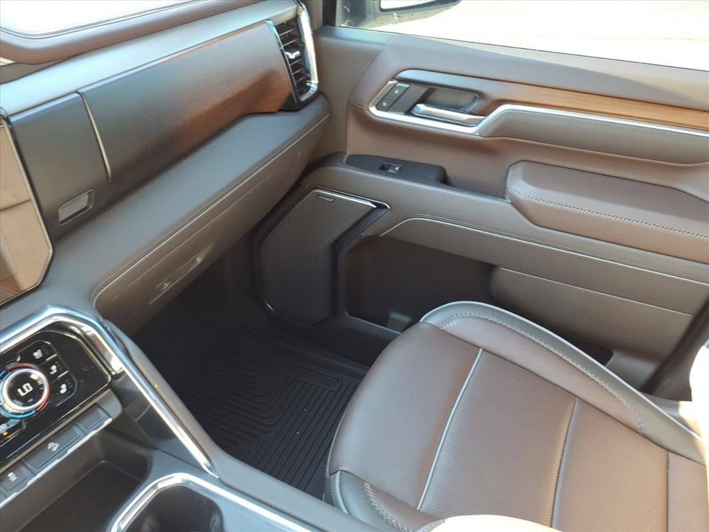 Used 2025 GMC Sierra 2500 Denali w/ Technology Package AWD/4WD image 34