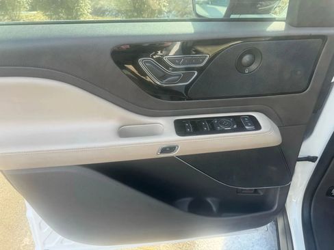 Used 2020 Lincoln Aviator Reserve w/ Equipment Group 201A image 34