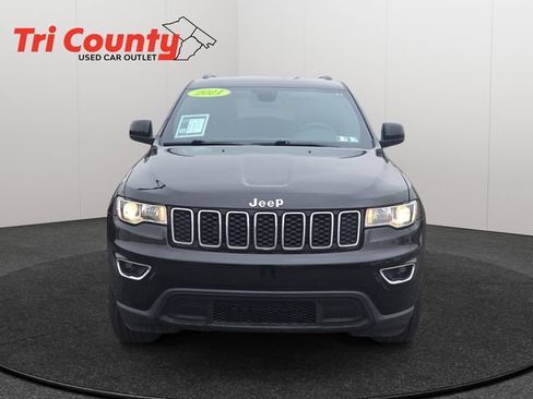 Used 2021 Jeep Grand Cherokee Laredo w/ Security & Convenience Group image 2