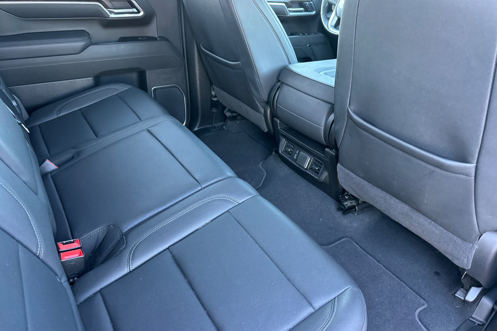 Used 2026 GMC Sierra 1500 SLT AWD/4WD image 18