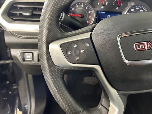 Used 2023 GMC Acadia SLE FWD image 16