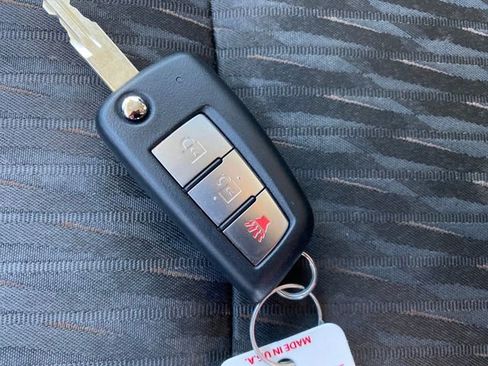 Used 2020 Nissan Rogue SV image 21