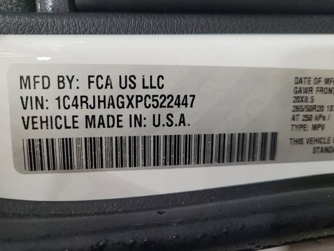 Used 2023 Jeep Grand Cherokee Altitude image 33