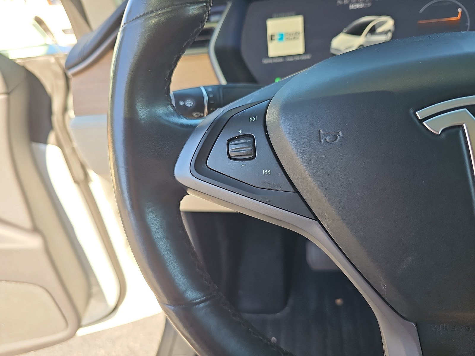 Used 2018 Tesla Model X 75D AWD/4WD image 19