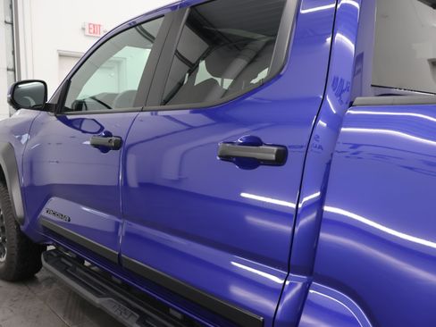 Used 2025 Toyota Tacoma TRD Off-Road w/ TRD Off Road Premium Package AWD/4WD image 49
