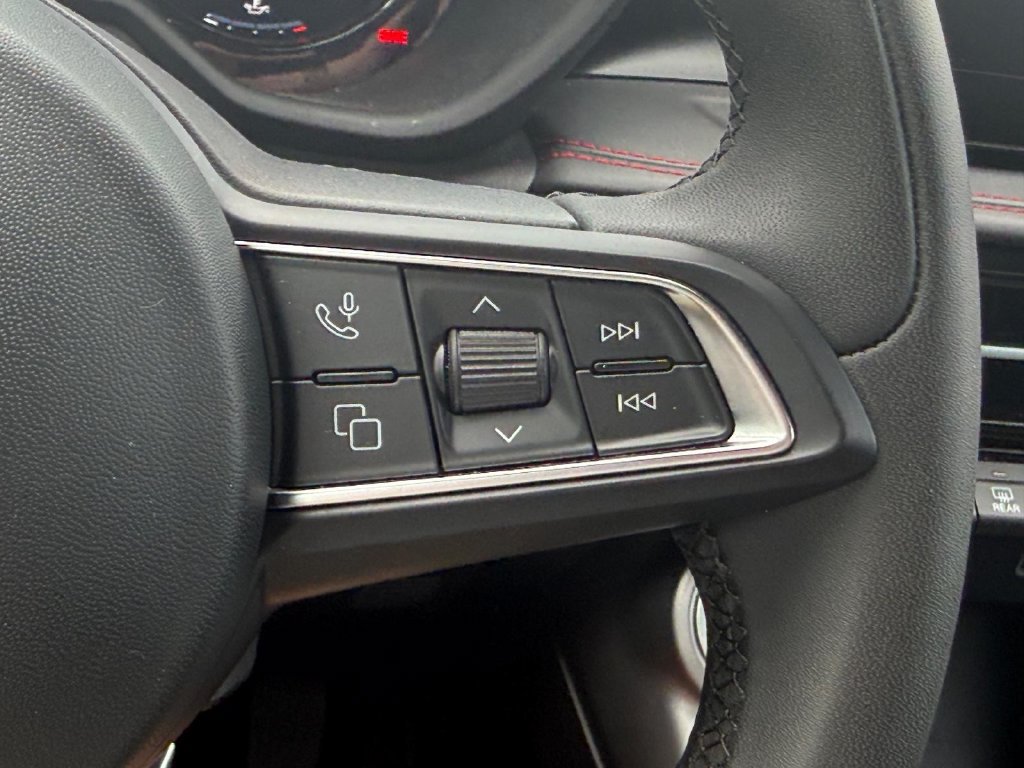 Used 2025 Dodge Hornet GT AWD/4WD image 17