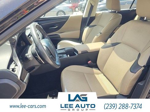 Used 2019 Lexus ES 350 w/ Accessory Package 2 FWD image 3