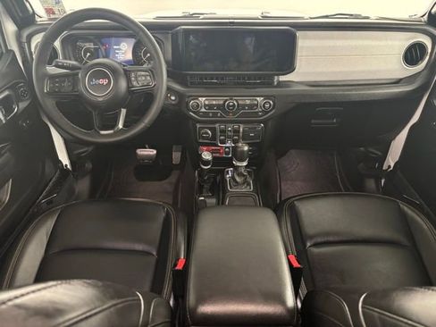 Used 2025 Jeep Wrangler Unlimited Sport AWD/4WD image 20