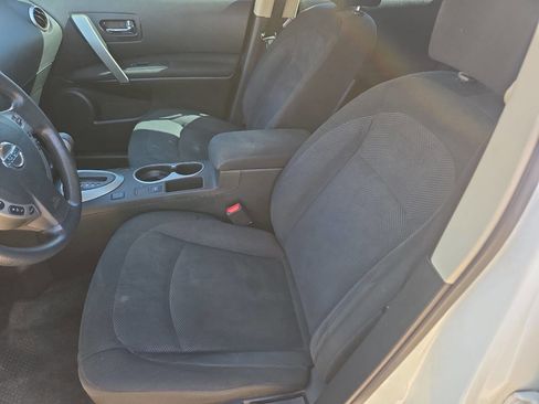 Used 2014 Nissan Rogue S w/ Convenience Package AWD/4WD image 7