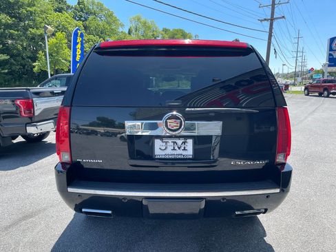 Used 2014 Cadillac Escalade Platinum image 7