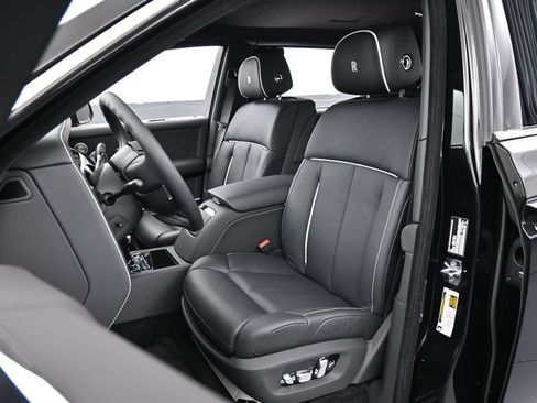New 2027 Rolls-Royce Phantom Extended Wheelbase RWD image 5