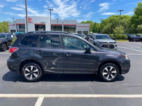 Used 2018 Subaru Forester 2.5i Premium w/ All-Weather Package AWD/4WD image 11