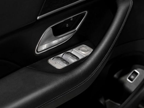 Used 2024 Mercedes-Benz GLS 450 4MATIC image 41