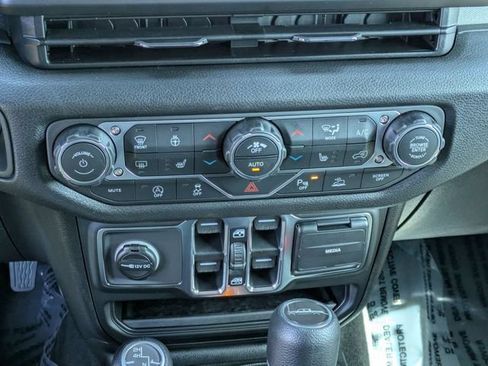 New 2026 Jeep Gladiator Sport AWD/4WD image 27