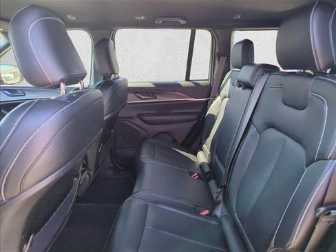 Used 2024 Jeep Grand Cherokee Limited w/ Trailer Tow Package image 17