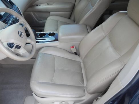 Used 2014 Nissan Pathfinder SL w/ SL Tech Package FWD image 27