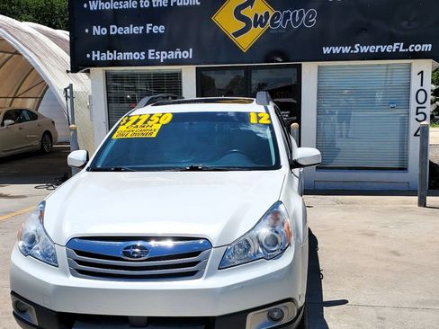 Used 2012 Subaru Outback 2.5i Limited w/ Moonroof Pkg AWD/4WD image 2