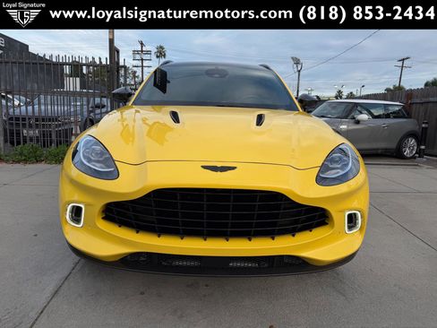 Used 2021 Aston Martin DBX image 2