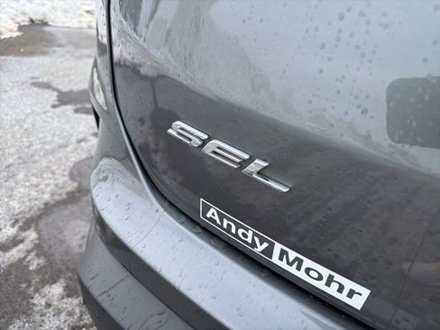 Used 2024 Ford Edge SEL image 9