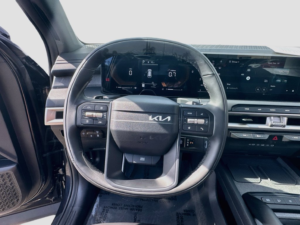 Used 2027 Kia Telluride LX FWD image 11