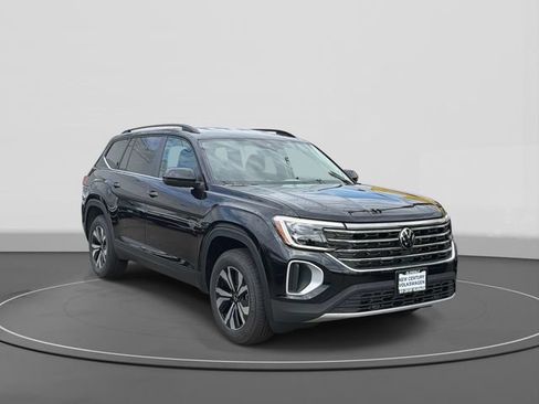 New 2026 Volkswagen Atlas SE FWD image 1