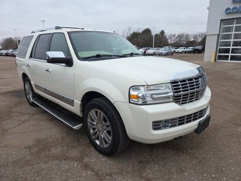Used 2007 Lincoln Navigator Ultimate image 6
