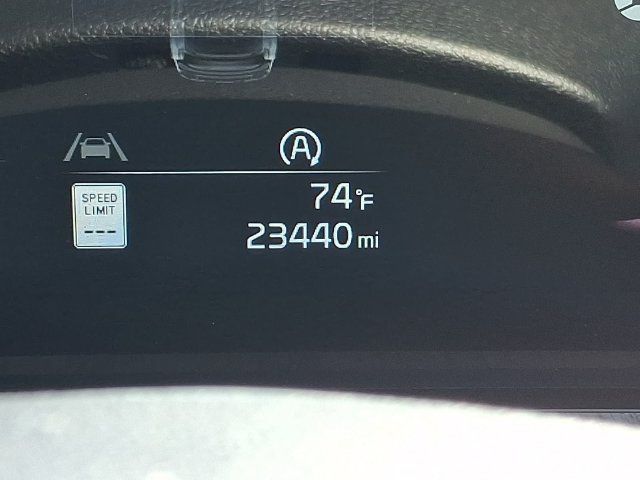 Used 2024 Kia Telluride EX w/ EX Captain's Chair Package FWD image 24