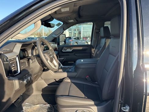 New 2026 GMC Sierra 3500 Denali w/ Denali Reserve Package image 9