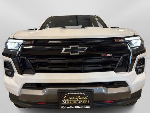 Used 2023 Chevrolet Colorado Z71 w/ Z71 Convenience Package 2 AWD/4WD image 10