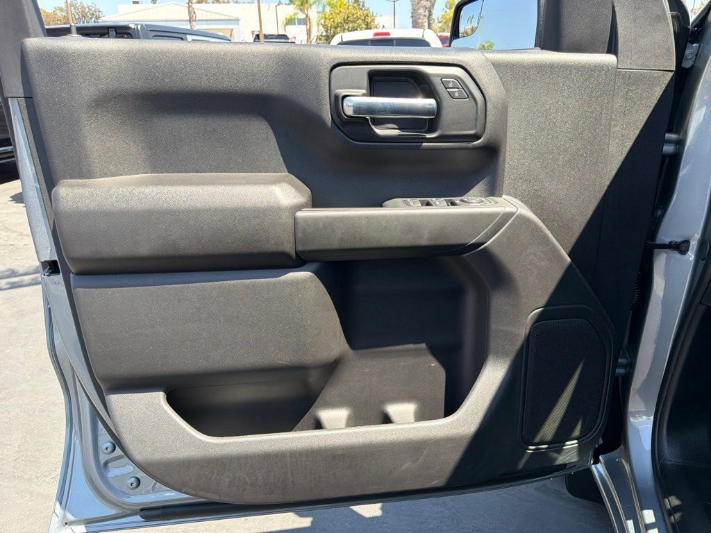 Used 2026 Chevrolet Silverado 1500 Custom AWD/4WD image 21