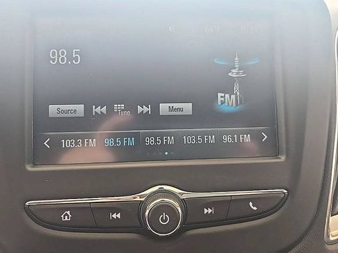 Used 2017 Chevrolet Malibu LT FWD image 18