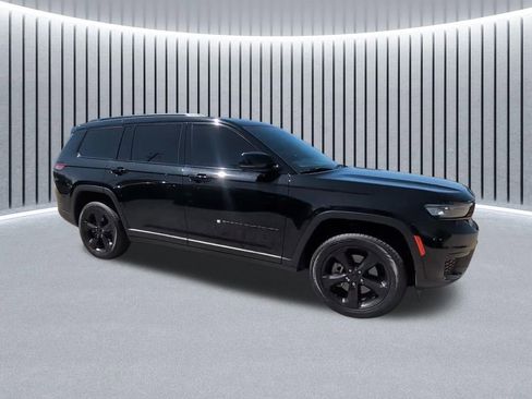 Used 2023 Jeep Grand Cherokee L Laredo AWD/4WD image 14