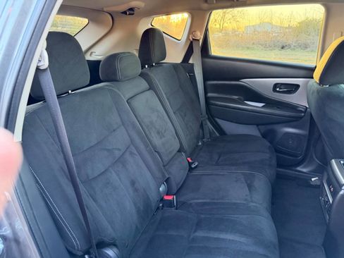 Used 2019 Nissan Murano S image 17