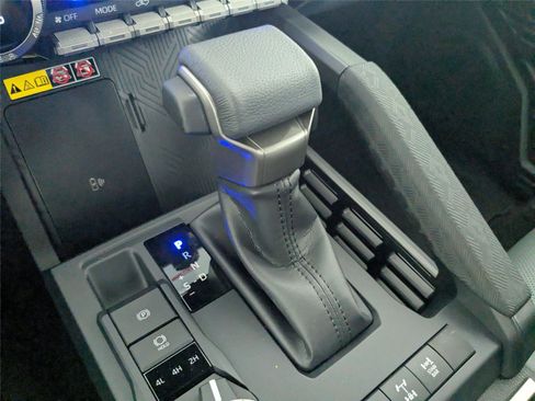 New 2025 Toyota Tacoma 4x4 Double Cab Hybrid image 18