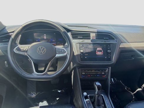 Used 2023 Volkswagen Tiguan SE image 20