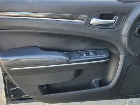 Used 2022 Chrysler 300 Touring L image 15