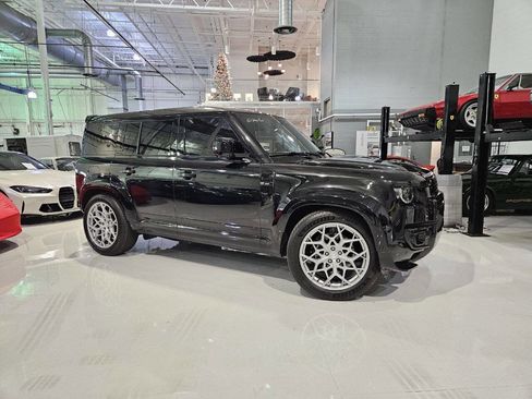 Used 2024 Land Rover Defender 110 V8 image 66