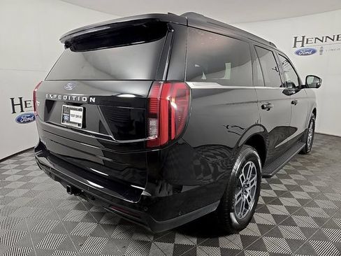 Certified 2025 Ford Expedition Active RWD image 5